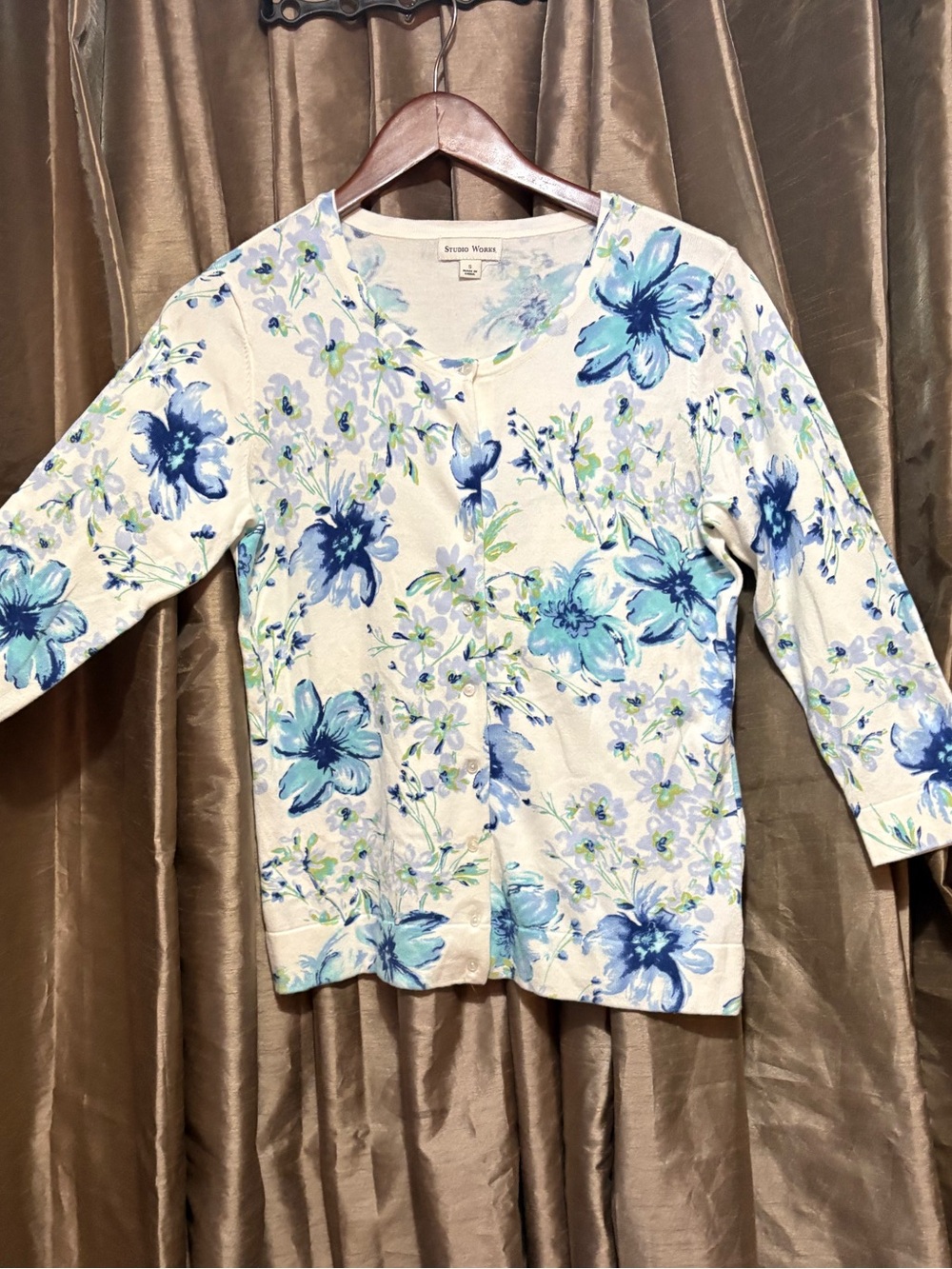 Studio Works White Top with Blue Floral Print #1883